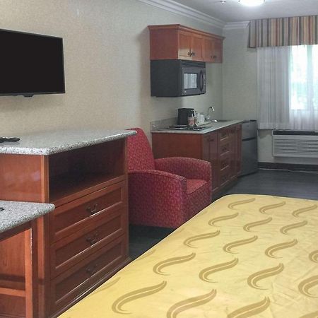 Quality Inn & Suites Oceanside Near Camp Pendleton Ngoại thất bức ảnh