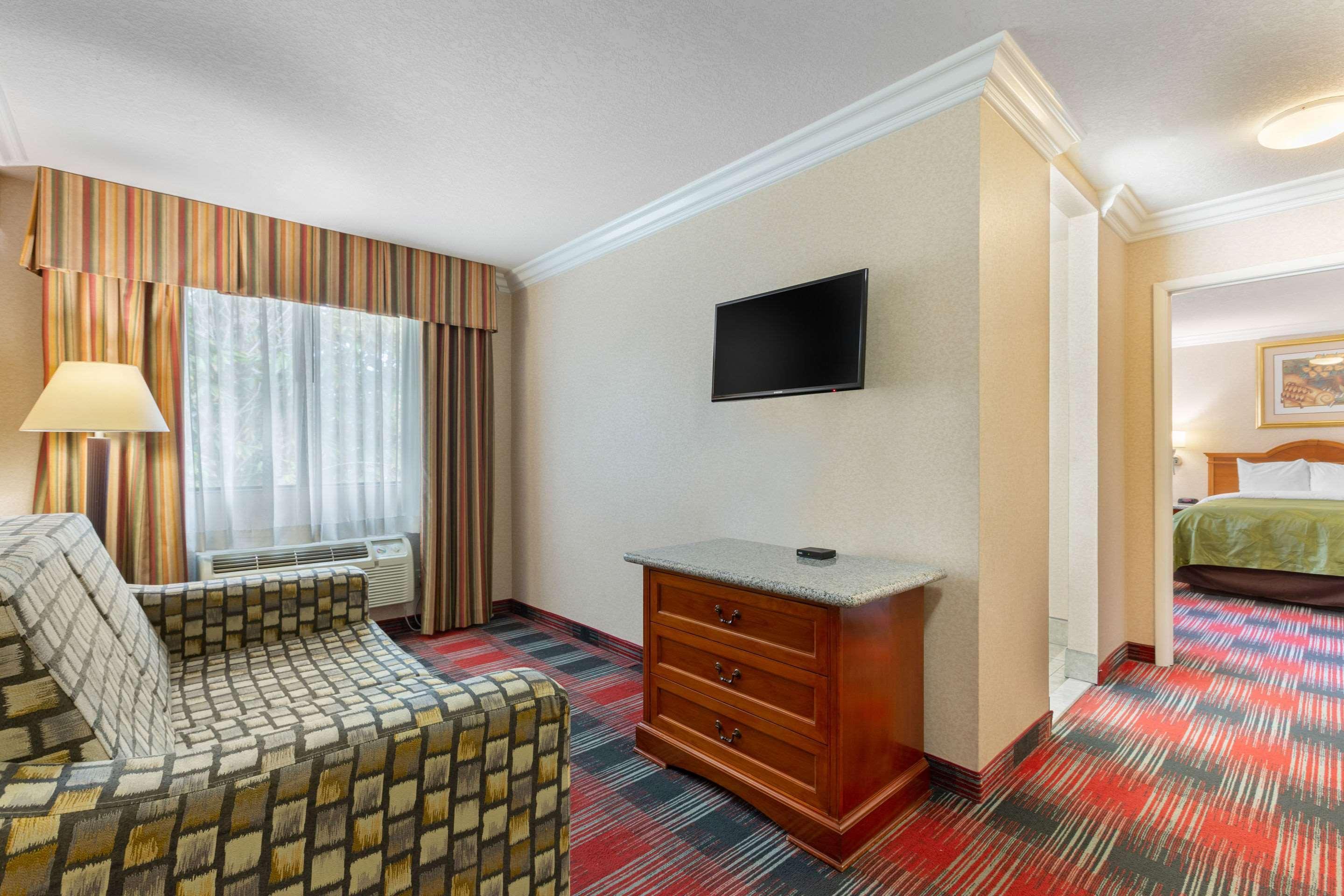 Quality Inn & Suites Oceanside Near Camp Pendleton Ngoại thất bức ảnh